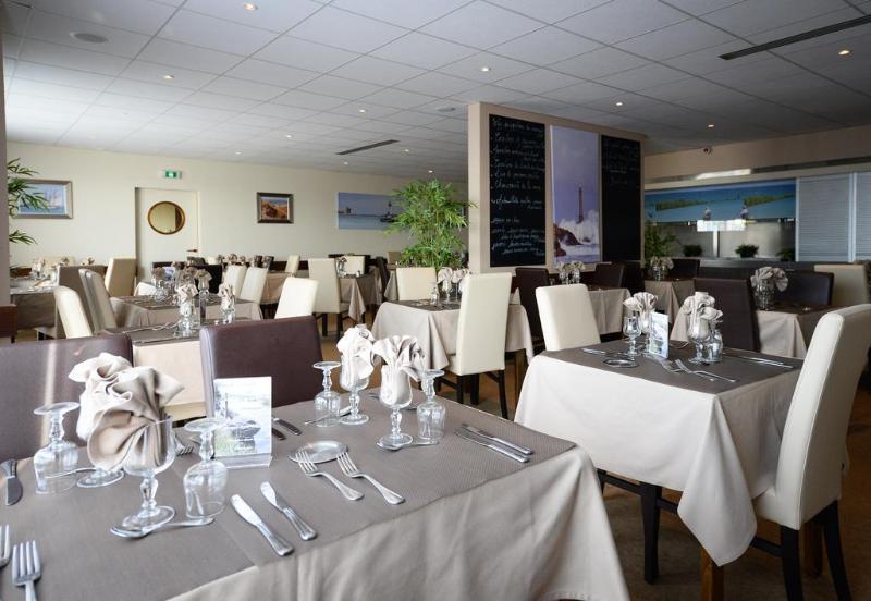 Logis Hotel Restaurant Le Sainte Mere Exterior foto