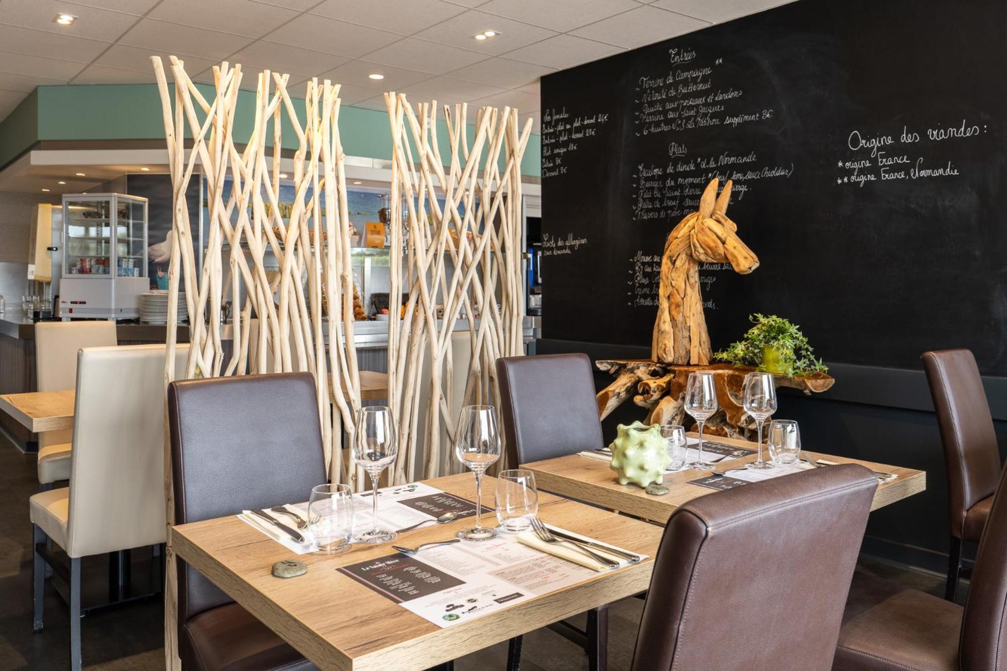 Logis Hotel Restaurant Le Sainte Mere Exterior foto