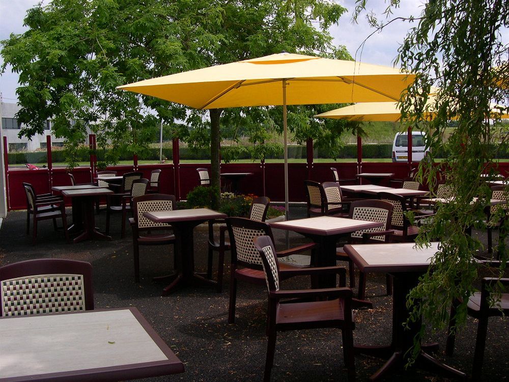 Logis Hotel Restaurant Le Sainte Mere Exterior foto